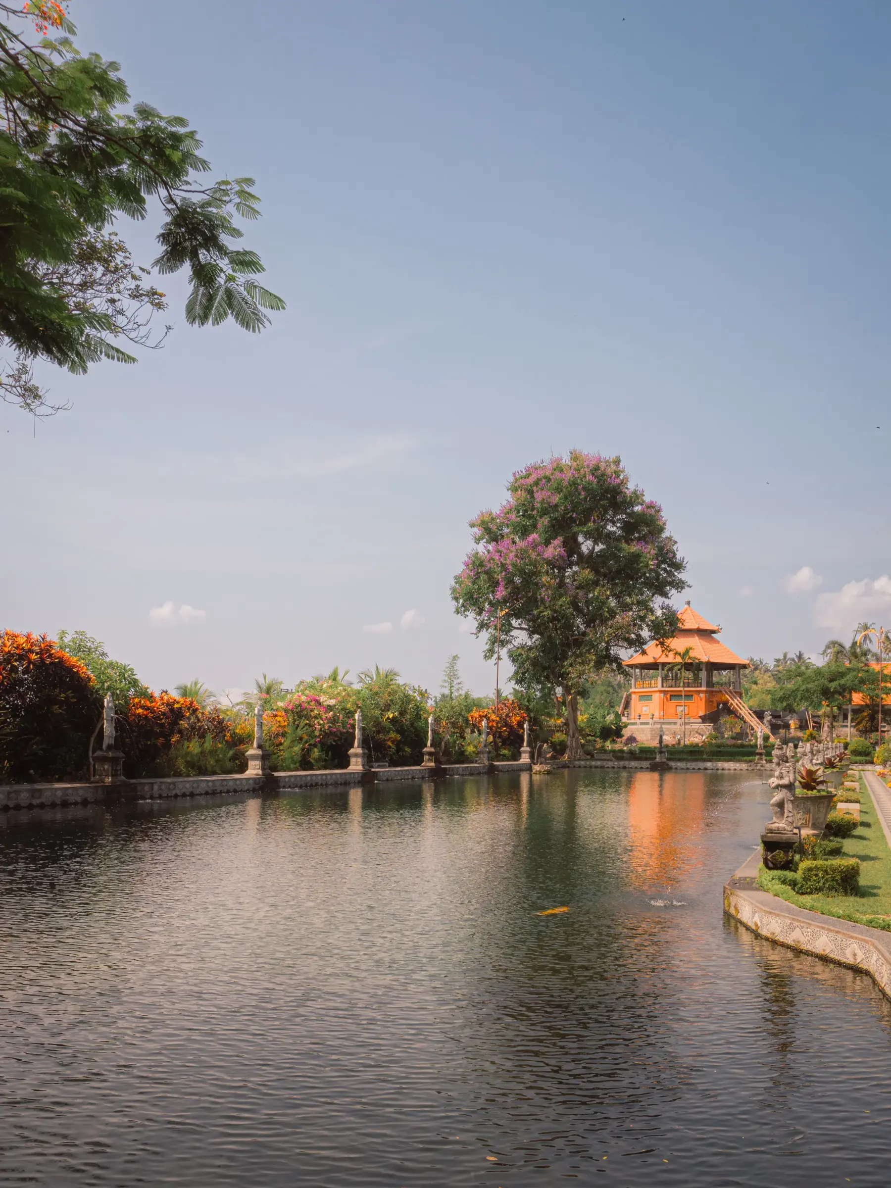 Indonesia, fisherman on a traditional boat